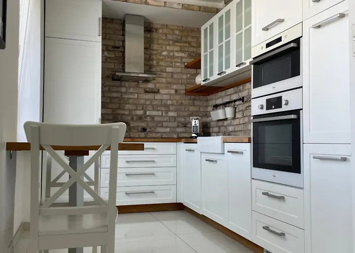 Cozy Next To The Center * 特尔纳瓦